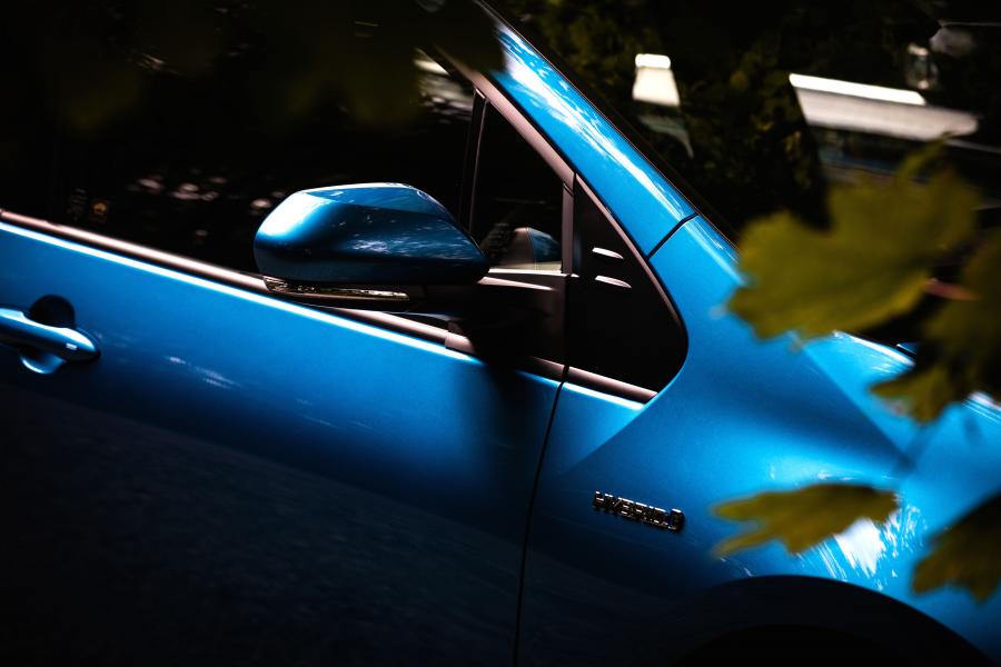 Детали экстерьера Toyota Prius 2019 года  (UK) (фото 26 из 37)